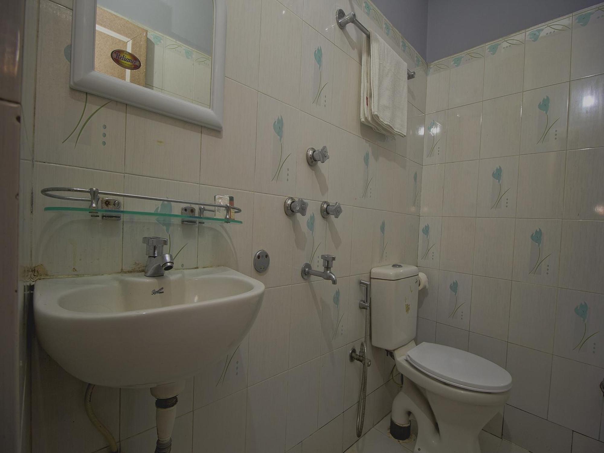 Hotel O Golden Moments Siliguri Luaran gambar